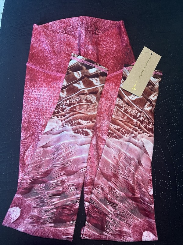 Niyama Sol Barefoot  Legging  Feather Size S NWT