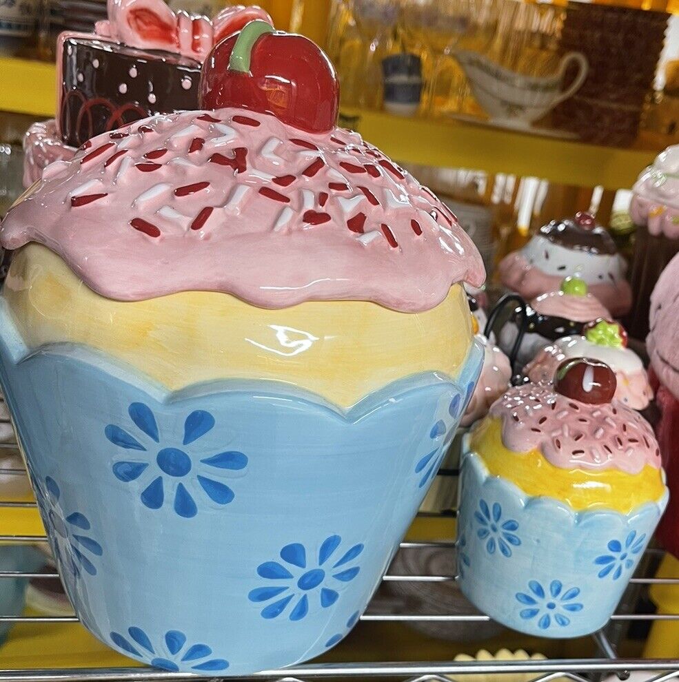 Pier 1 One Cupcake Cookie Jar Sprinkles Pink Icing Cherry Pier 1 One Cupcake Cookie Jar Sprinkles Pink Icing Cherry