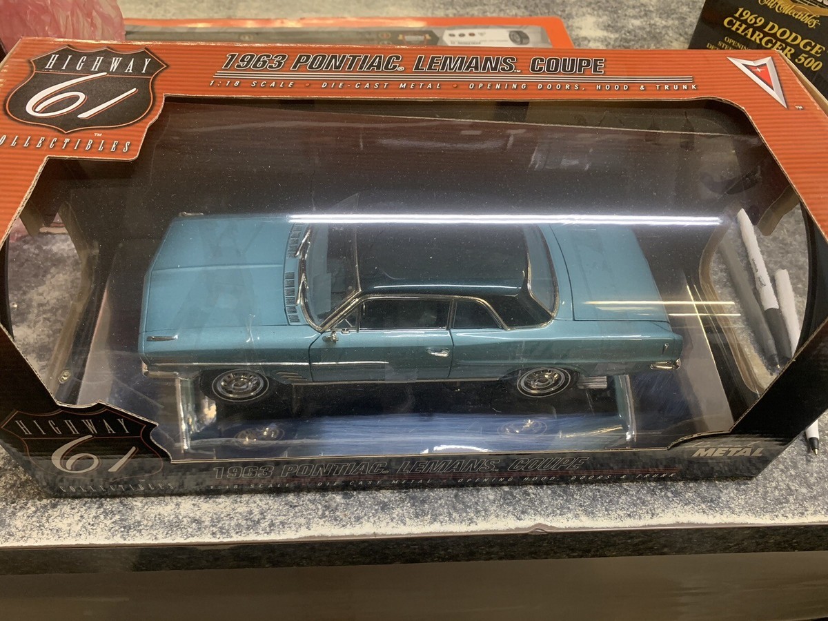 自動車 1963 Pontiac Lemans Coupe 1/18 Highway 61 1963 Pontiac Lemans Coupe Dark Blue 1 18 scale