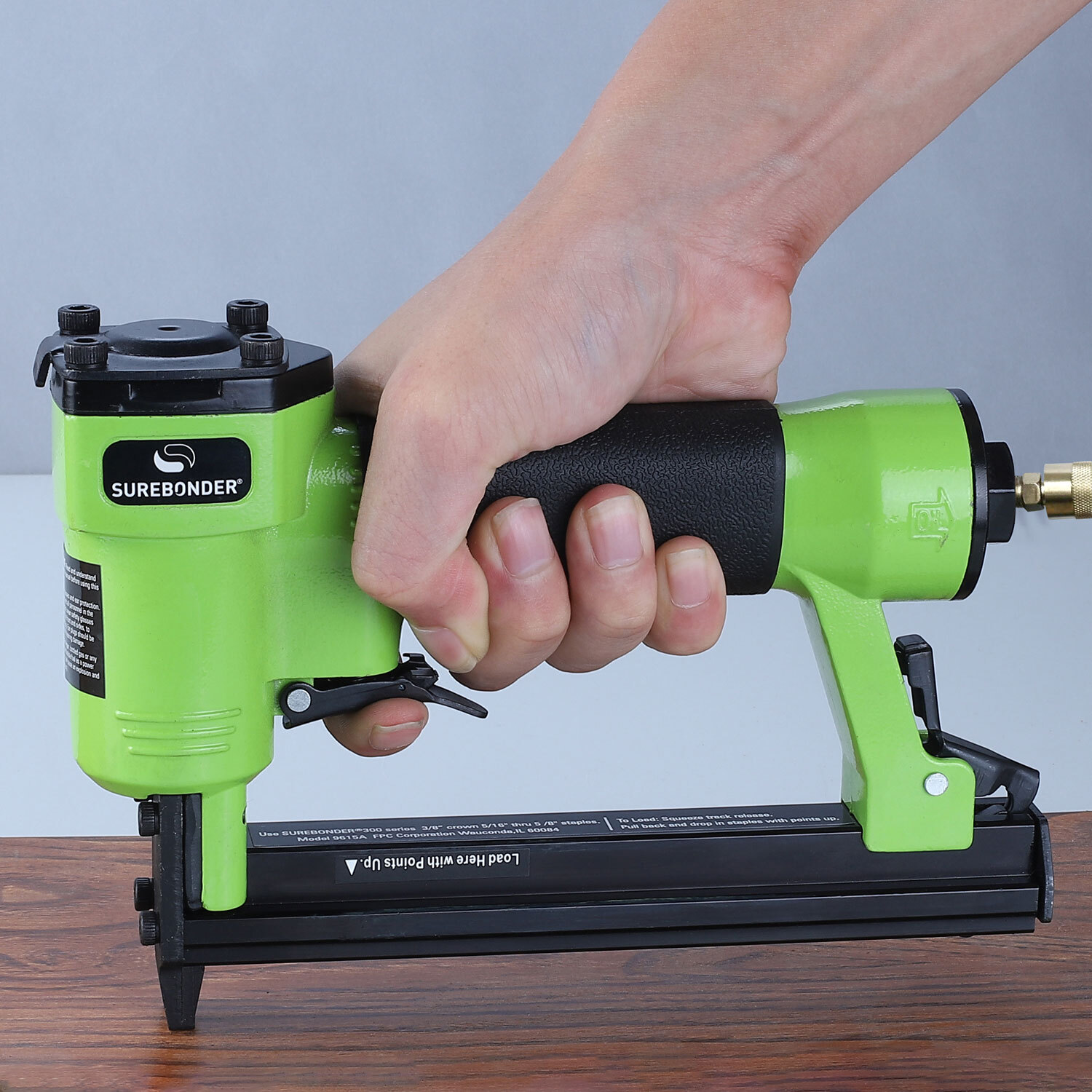 Surebonder  22 Gauge Pneumatic Upholstery Stapler with Travel Case