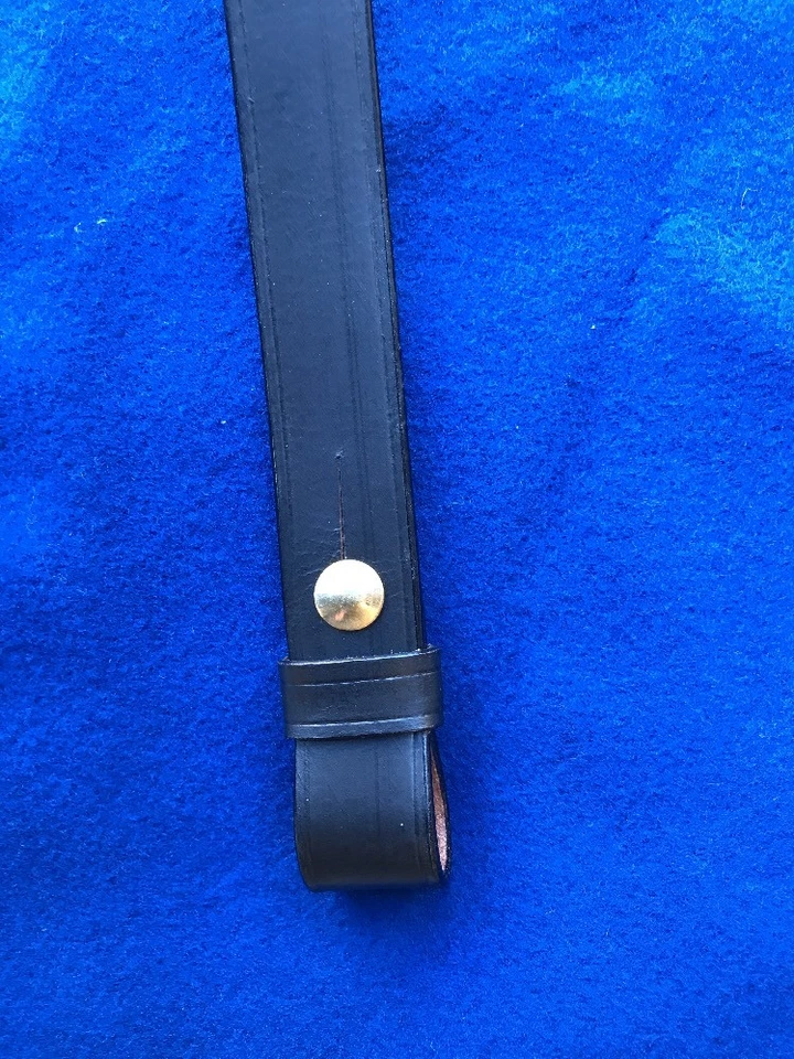 J.E.B. Percha de sable de charol Stuart 1859 para caballería con correas de cuero Foto 2 de 4