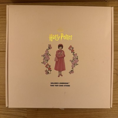 Wizarding World Harry Potter Dolores Umbridge zweistufiger Kuchenständer