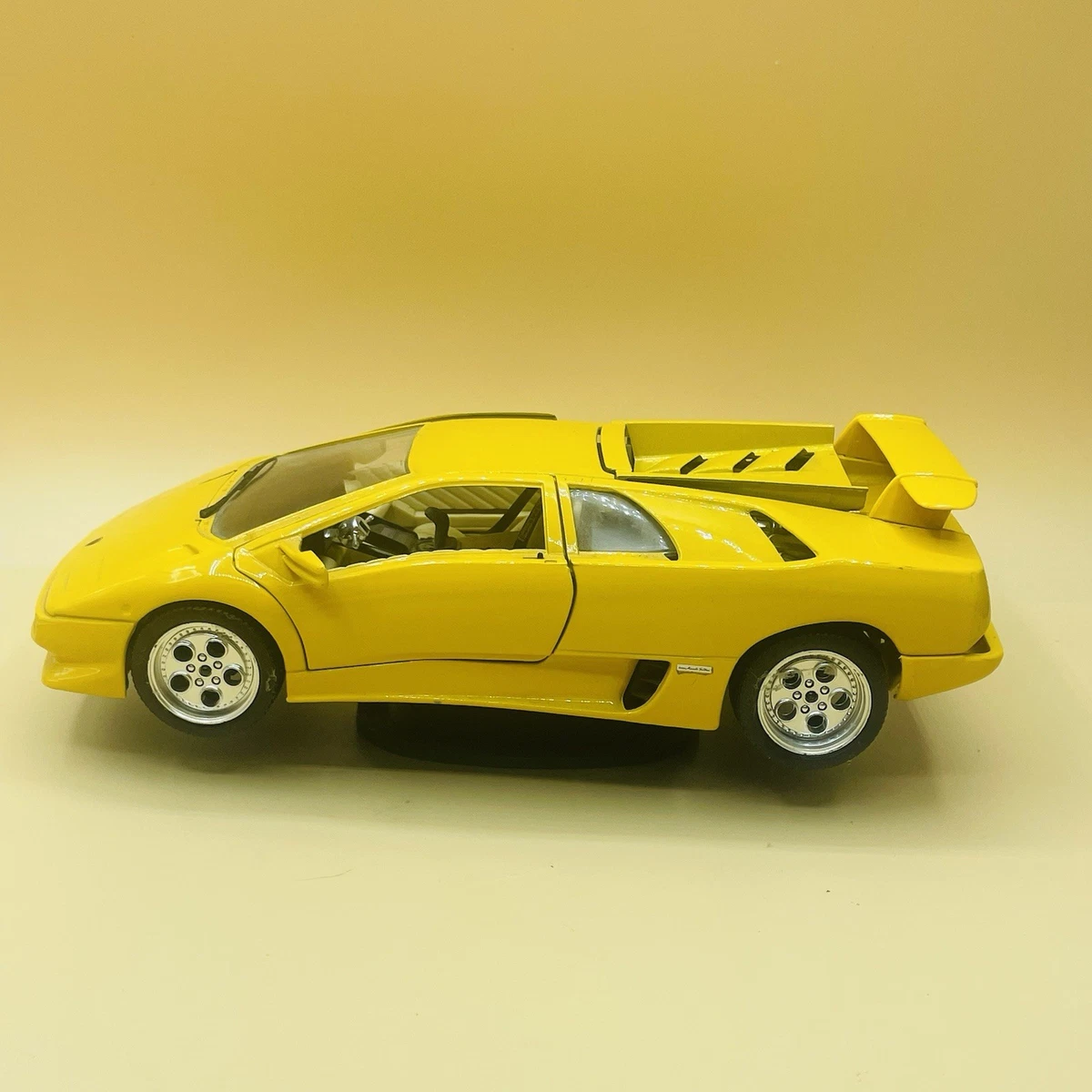 Burago Lamborghini 1:18 Scale Diecast & Toy Vehicles for sale | eBay