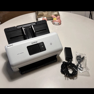 Brother ADS-3300W WirelessDuplex Sheetfed Scanner A4 600x600 DPI (GR8 condition 
