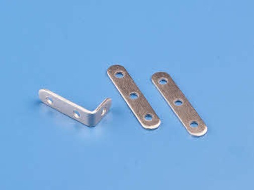 Caldercraft R1357 10 X  Aluminium Rigging Plate 3 Hole 0.2mmD   25mm X 2mm   70