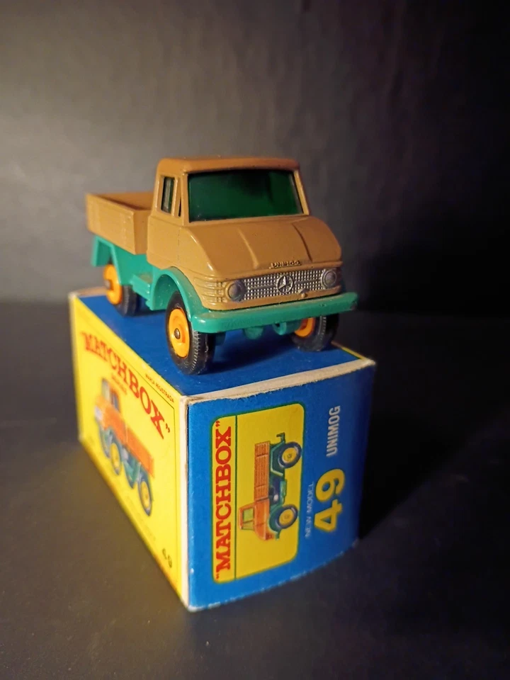 Matchbox #49B Mercedes Unimog 1967 Tan/Turquoise In Crisp Original E4 Box - Image 4 of 4