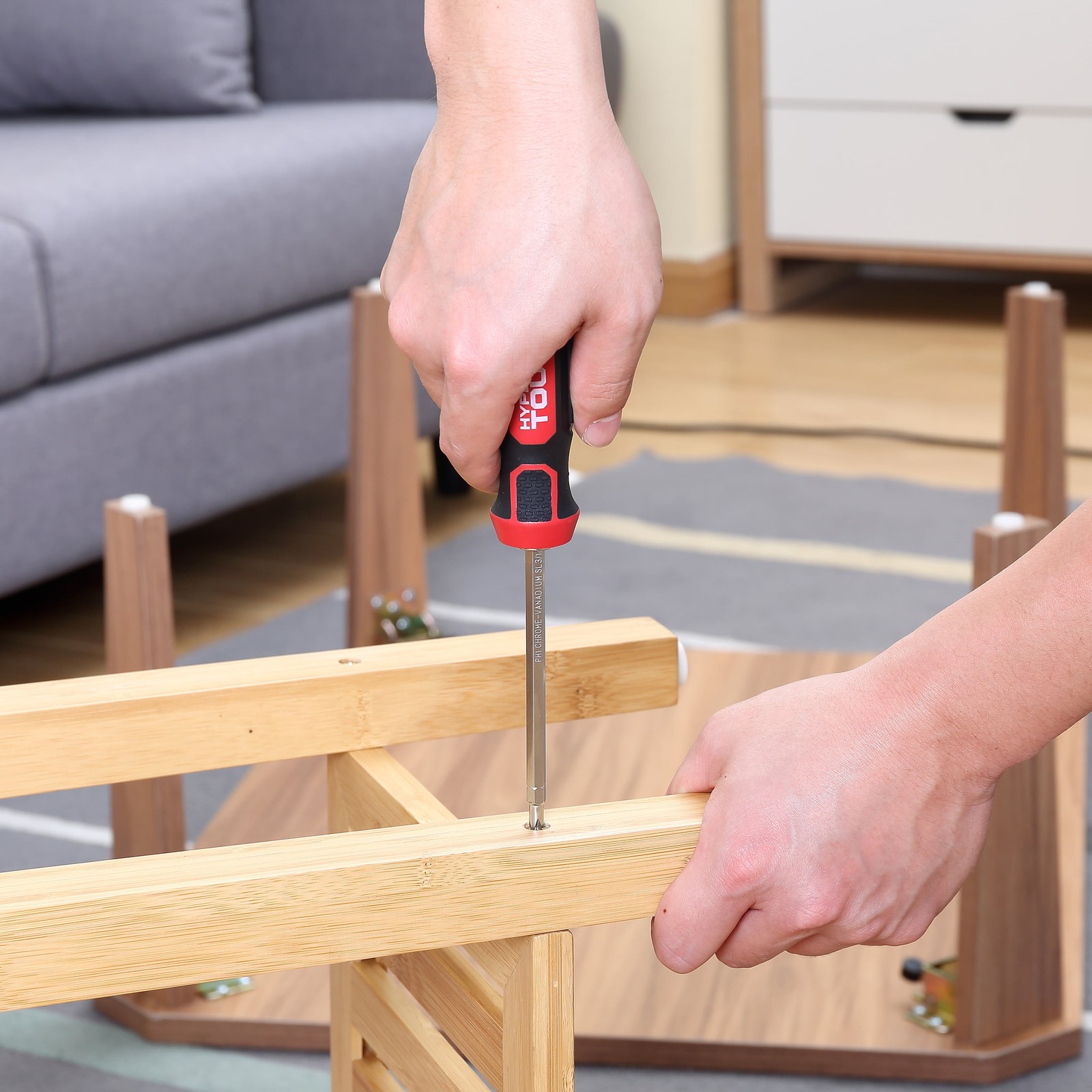  8 Piece Interchangeable Slotted & Bits Screwdriver Set