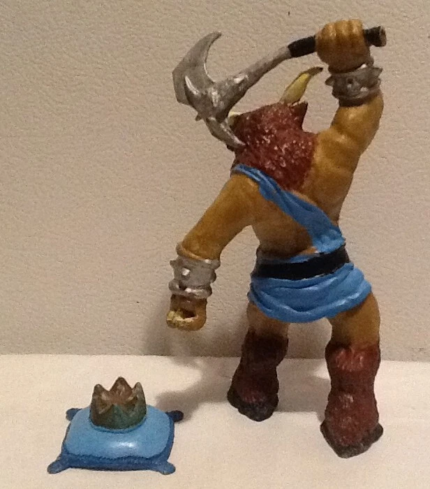 Figura de acción AD&D Minotauro del laberinto y corona como nueva LJN 1984 Dungeons Dragons Foto 2 de 2