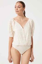 ASTR the LABEL Ivory White Textured Short Sleeve Wrap V-Neck Thong Bodysuit L 10