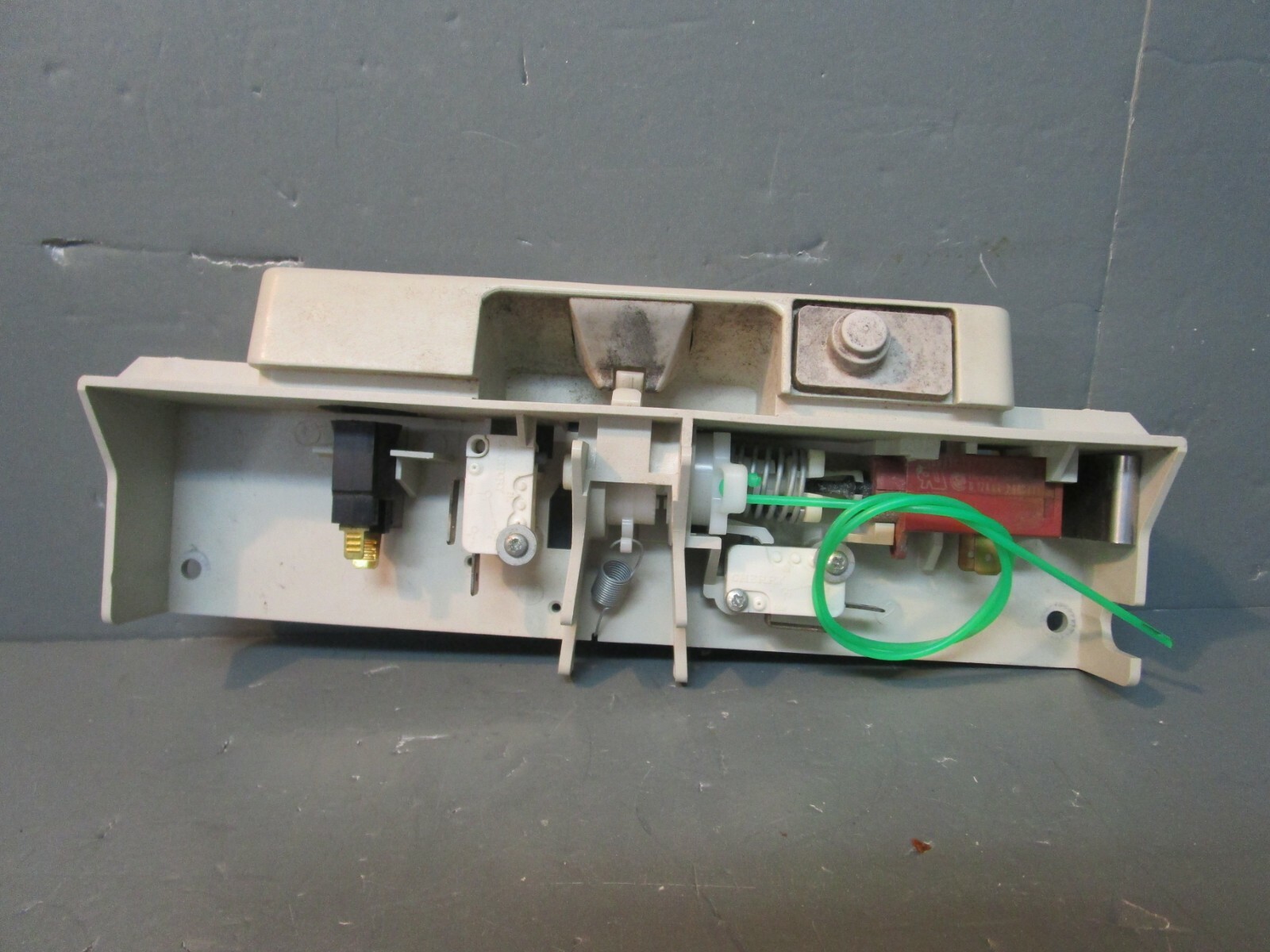Maytag Front Load Washer Door Lock Switch Assembly 22003067  