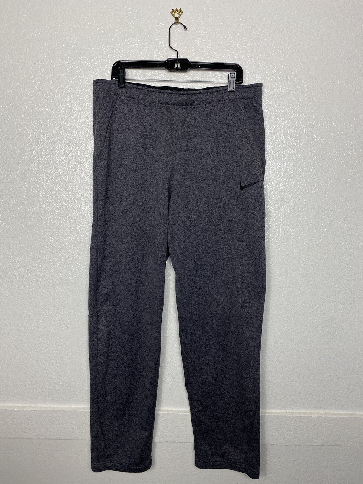 Nike Dri-FIT Mens XL Grey Sweatpants for Workout and Athleisure-image