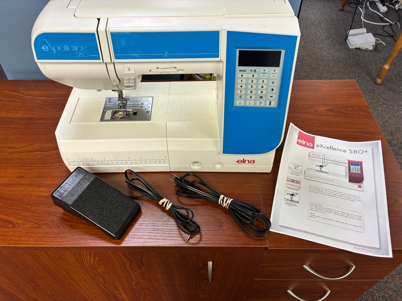 Elna eXperience 580 sewing/quilting machine, serviced, accessories