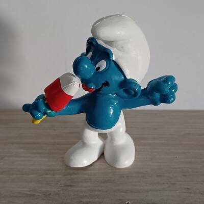 Lot De 8 Figurines Schtroumpfs - Modèle "mange Des Frites" - Occasion - Marque Schleich
