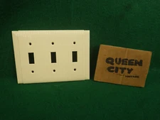 NOS Art Deco/MCM ribbed ivory tone wall 3 switch plate/switchplate Bryant Unilin