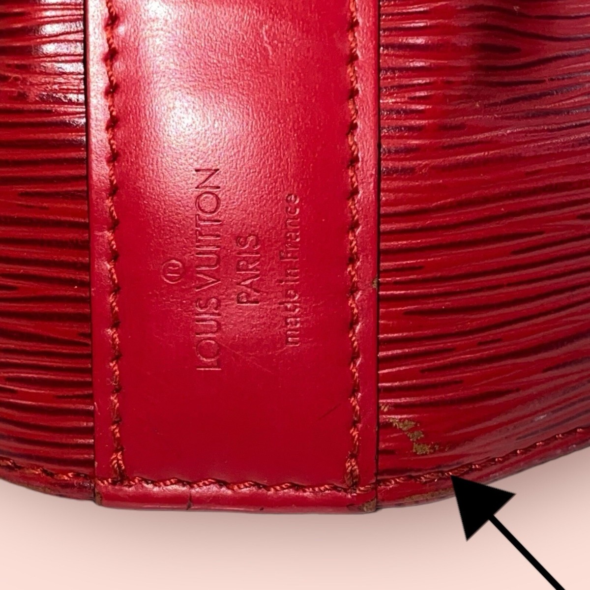 Louis Vuitton Epi Sac d\'Epaule PM shoulder bag in Castilian Red leather.  Louis Vuitton Epi Sac d main image 2