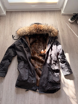 WeLoveFurs Parka - Mens Size XL / Black / Good Condition