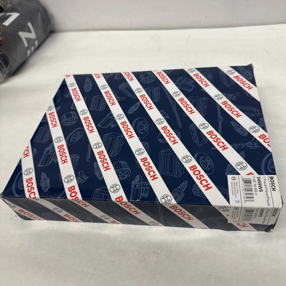 Filtro de aire Bosch 5499WS para camioneta Chevy Suburban Avalanche Yukon GMC Sierra 1500 Foto 2 de 3