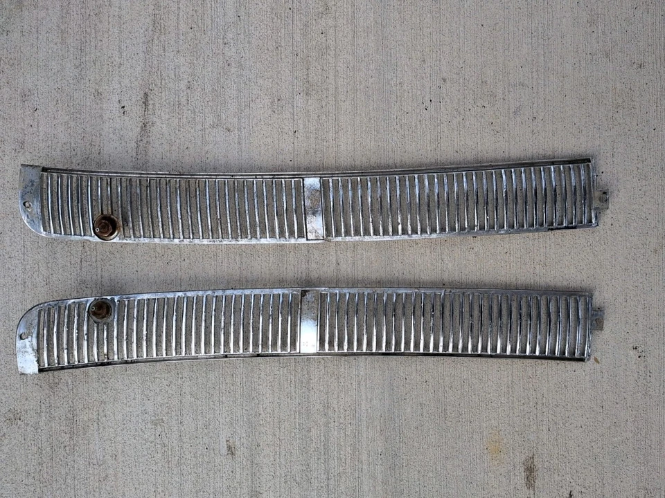 1962 Chrysler Imperial Cowl Vent And Washers Foto 2 de 3