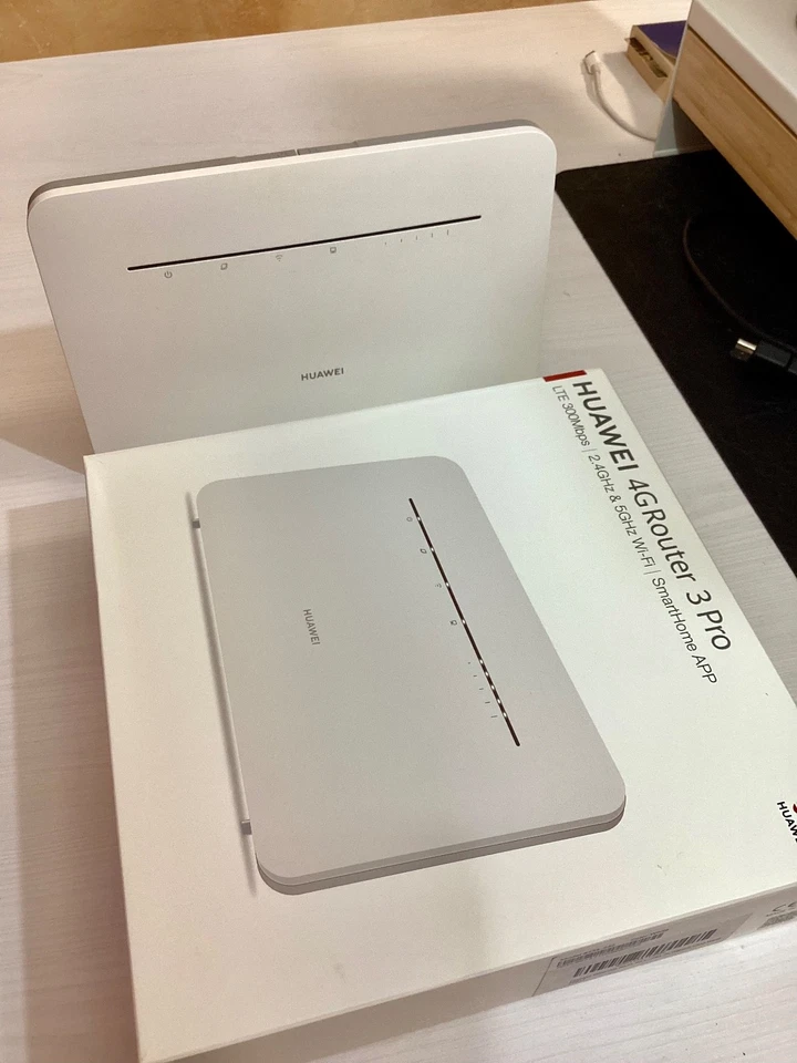 Huawei 4G+ LTE cat. 7 B535-232 300 Mbps 4 Porte Wireless Router - Bianco - Immagine 3 di 4