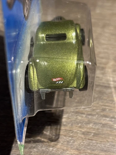 Hot Wheels 2009 Treasure Hunt - Neet Streeter Metalflake Green - 1:64 Diecast - Picture 2 of 20