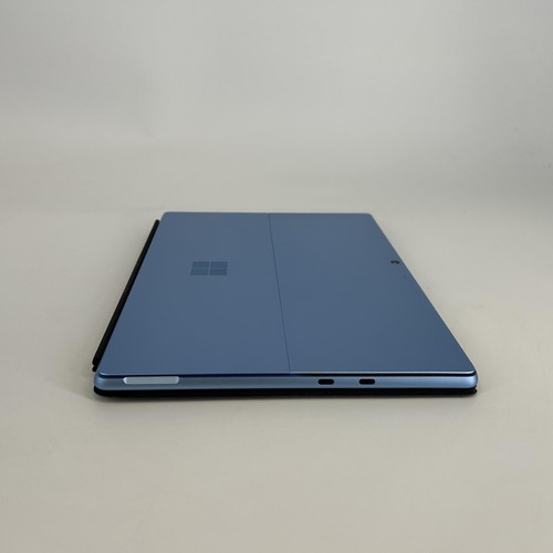 Microsoft Surface Pro 9 13" Blue 2.5 GHz i5-1235U 8GB 256GB SSD - Bundle! - Picture 9 of 10