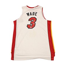 Dwyane Wade Rookie Cards and Autograph Memorabilia Buying Guide 39