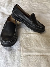 Johnson  Murphy Boys Leather Sip On Loafers Little To No Sole Wear