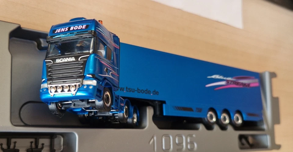Herpa Exclusive 949255 SCANIA CS S650 V8 BJ TRASPORTI ITALIA SRL centinato 1:87 - Immagine 2 di 3
