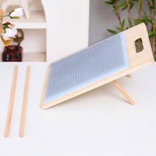 Cardeuse à laine domestique pour organiser la fabrication de fibres