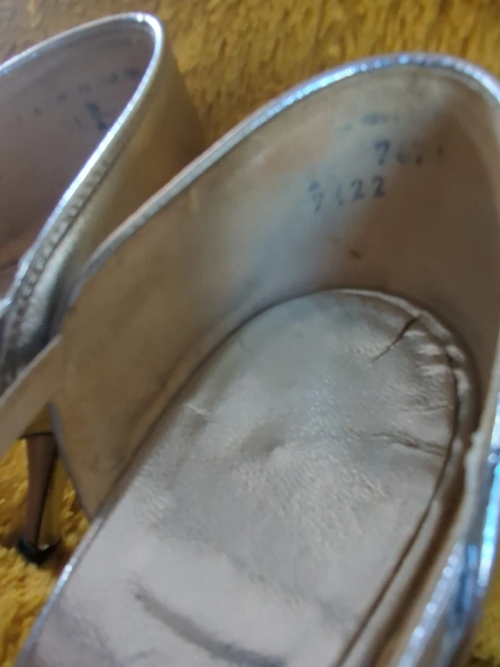 Vintage años 50 L.G. Tacones de cóctel Haig plateados brillantes 7,5 RARO difíciles de encontrar  Foto 4 de 4