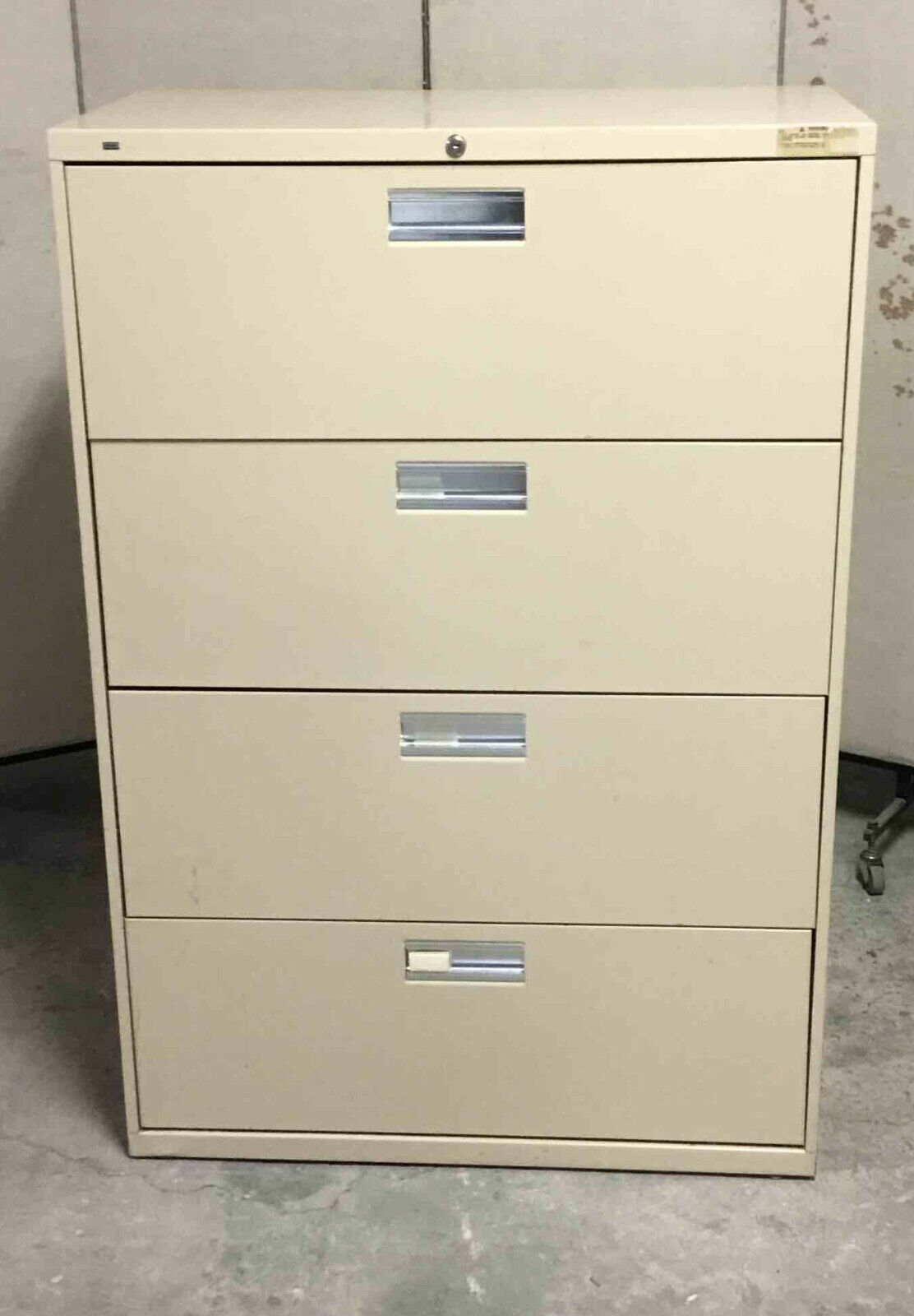 Filing Cabinet 4 Drawer 19x36x53h Hon