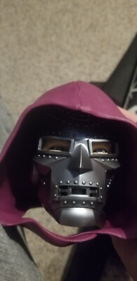 Marvel legends Haslab galactus Extra Head Doctor Doom in hand