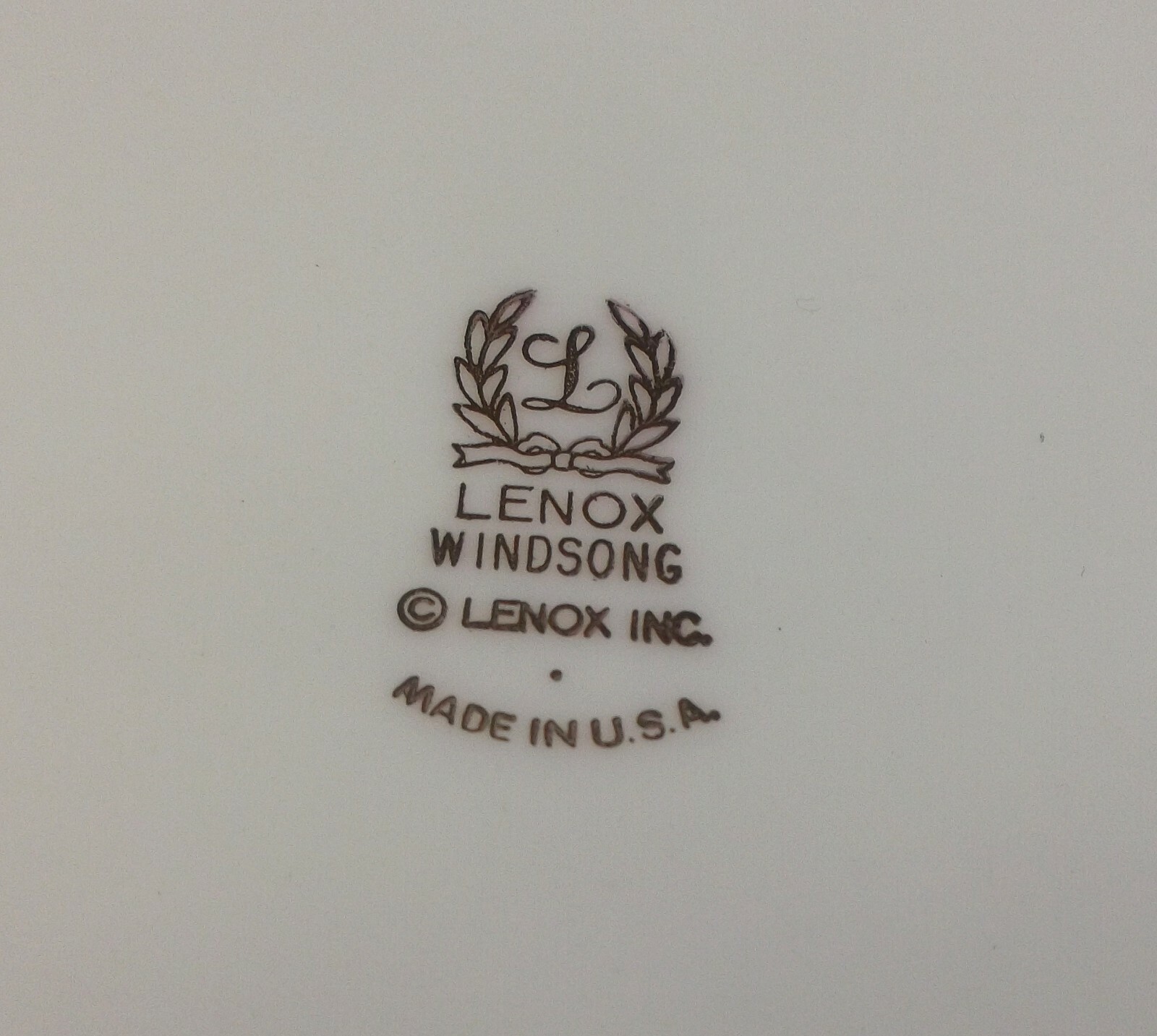 LENOX WINDSONG 5 PIECE PLACE SETTING - SETTINGS - DINNERWARE SET- EXCELLENT