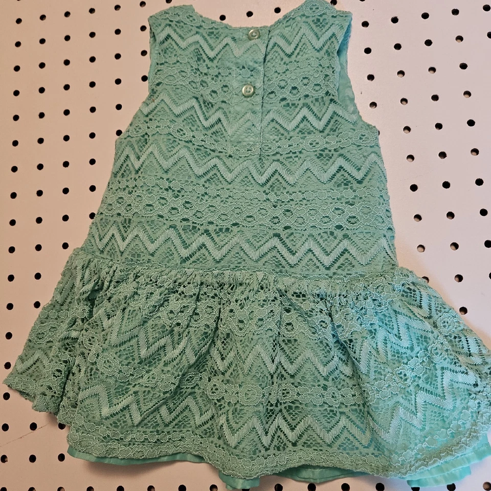 Vestido de encaje verde Wonder Kids 12 meses totalmente forrado excelente estado Foto 2 de 4