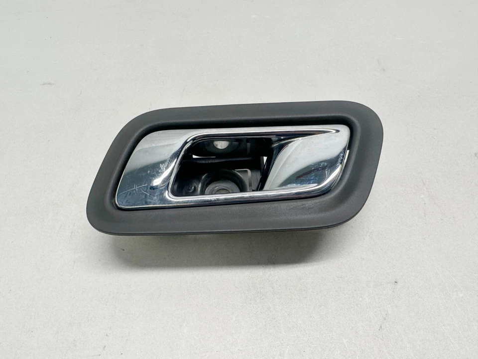 H40171 2010-2012 Ford Taurus ЗАДНЯЯ ВНУТРЕННЯЯ ДВЕРЬ ОТКРЫТАЯ РУЧКА СО СТОРОНЫ ВОДИТЕЛЯ OEM - Изображение 3 из 4