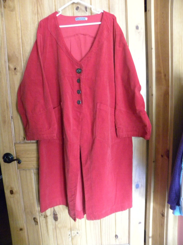BLUE FISH VELVETEEN LONG RED COAT/ROBE SIZE 3 WOW! - Picture 2 of 10