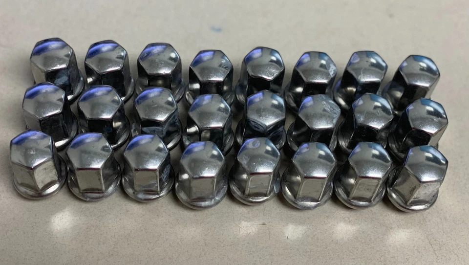 Set of 24 OEM GM Chevy GMC Cadillac Factory Polished 14x1.5 Lug Nuts Ships Free - Image 4 of 4