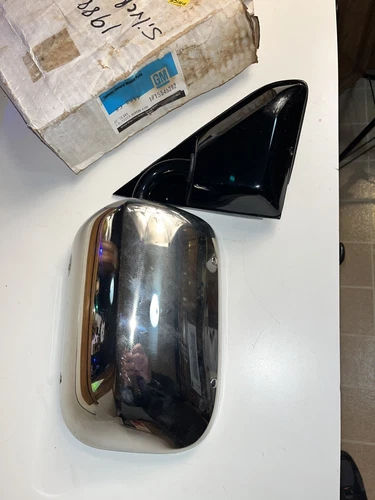 NOS GM 88-99 Chevy & GMC Pick Up Truck Right Side Mirror Passenger New OEM 350