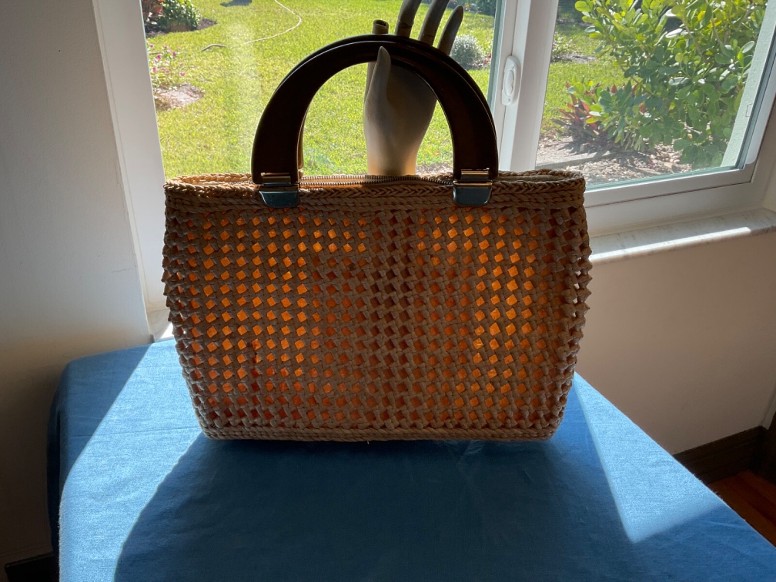 Delill Straw Tote Bag Wooden Handles /70’s Vintage / … Gem