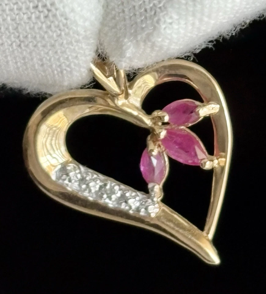 10K Yellow Gold Ruby Diamond Accent Heart Pendant Open Heart Vintage CI - Image 4 of 4