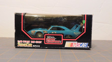 Racing Champions  1970 Plymouth Superbird Replica  1:43 Richard Petty #43