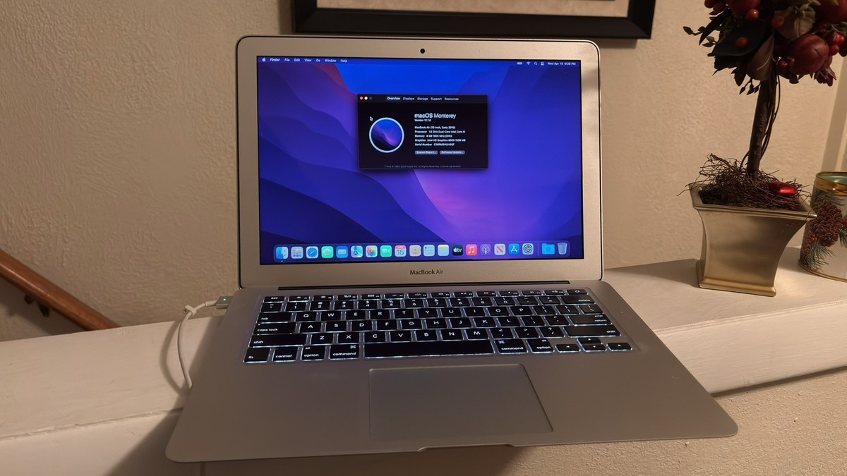 Apple A1466 MacBook Air 13