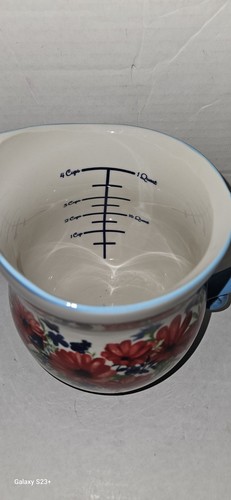 Pioneer Woman CLASSIC CHARM (4 Cup) Measuring Cup Red Blue Floral Stoneware - Picture 4 of 5