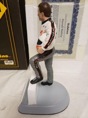 SALVINO DARRELL WALTRIP AUTOGRAPHED SIGNED FIGURINE RACE LEGEND 3 TIME CHAMPION - Picture 4 of 7