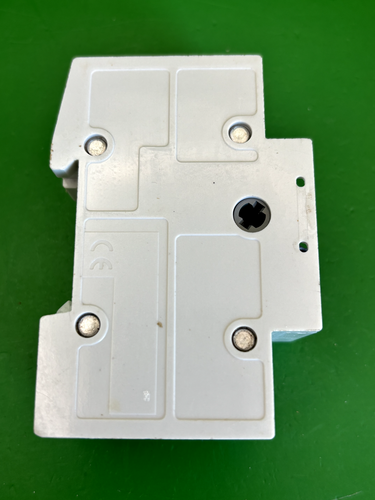 Siemens 5TE7 100A Double Pole Main Switch Isolator - Picture 3 of 4