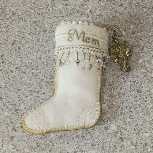 VTG Hallmark Keepsake Ornament Mom Stocking Christmas Ornament Ships Free! - Picture 3 of 4