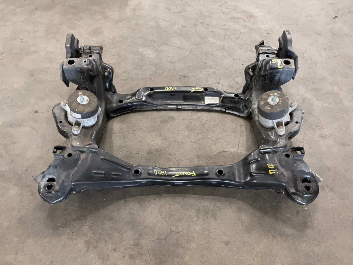 パーツ G8001 15-17 Hyundai Genesis G80 AWD Sedan Front Subframe Crossmember