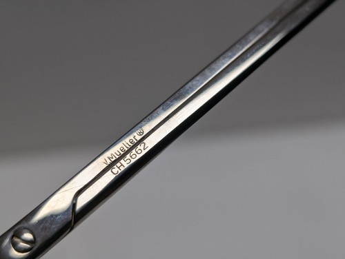 2 pcs. V. MUELLER CH5662 & CH5652 Potts-Smith Vascular Scissors (USED). - Picture 4 of 17