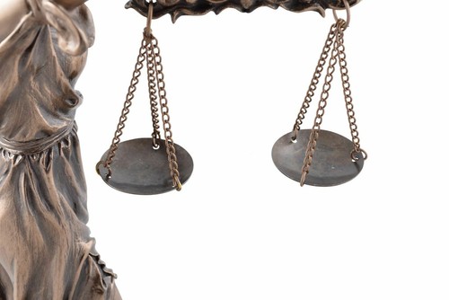 Justitia Figur 33 cm Göttin der Gerechtigkeit Statue mit Waage und Schwert BGB  - Bild 6 von 7