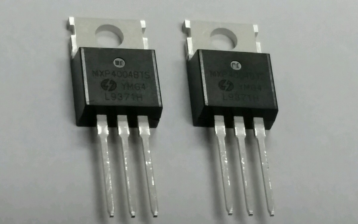 2 MXP4004BTS MOSFET N-CHANNEL TRANSISTORS TO-220,170A 40V